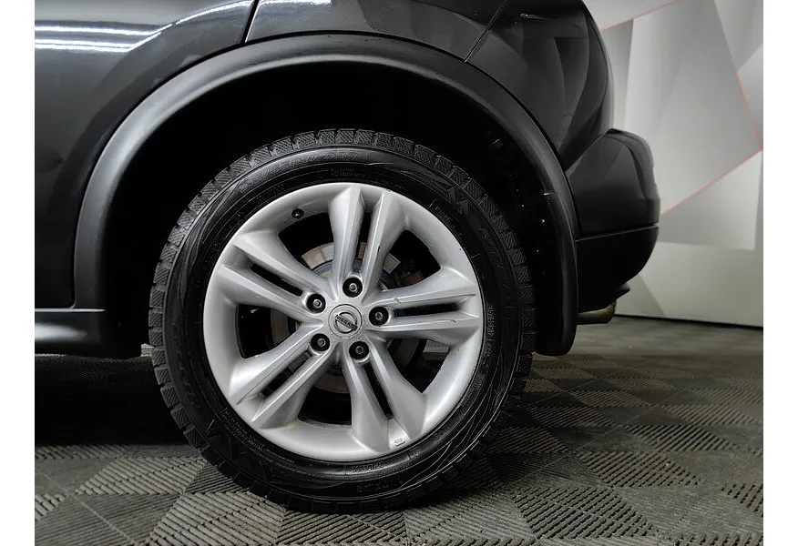 Nissan Juke 1.6 CVT (117 л.с.) Черный в АВИЛОН. Слайд №9