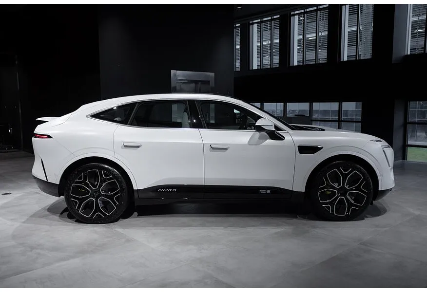 Avatr 11 116 kWh 4WD (578 л.с.) 5 мест Белый в АВИЛОН. Слайд №4