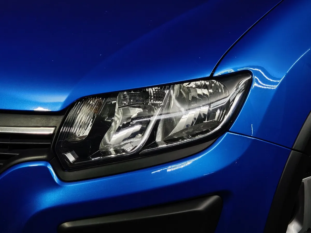 Renault Sandero 1.6 MT (113 л.с.) Stepway Drive Синий в АВИЛОН. Слайд №10