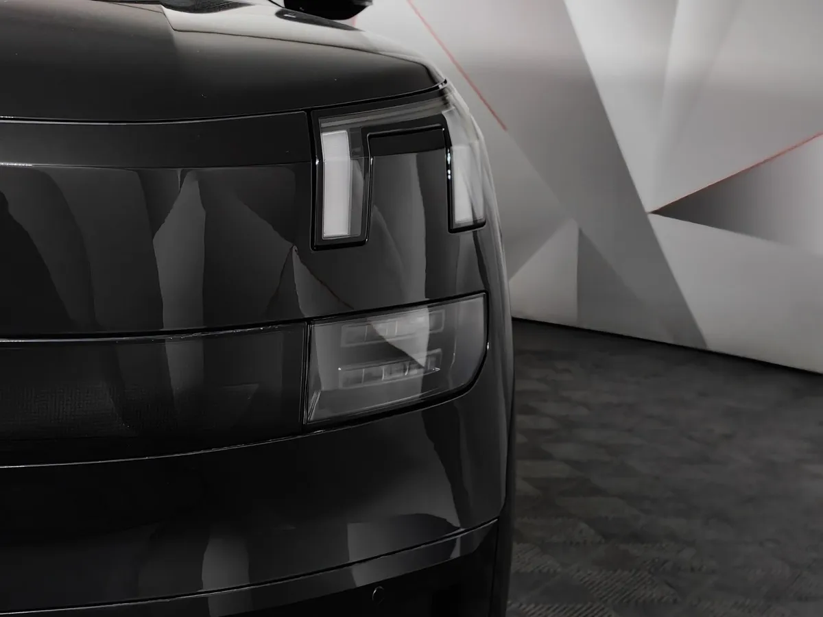 Lynk & Co 900 2.0 AT 4WD (884 л.с.) Discovery Черный в АВИЛОН. Слайд №10