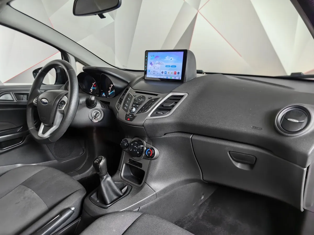 Ford Fiesta 1.6 Ti-VCT MT (85 л.с.) Ambiente Черный в АВИЛОН. Слайд №13