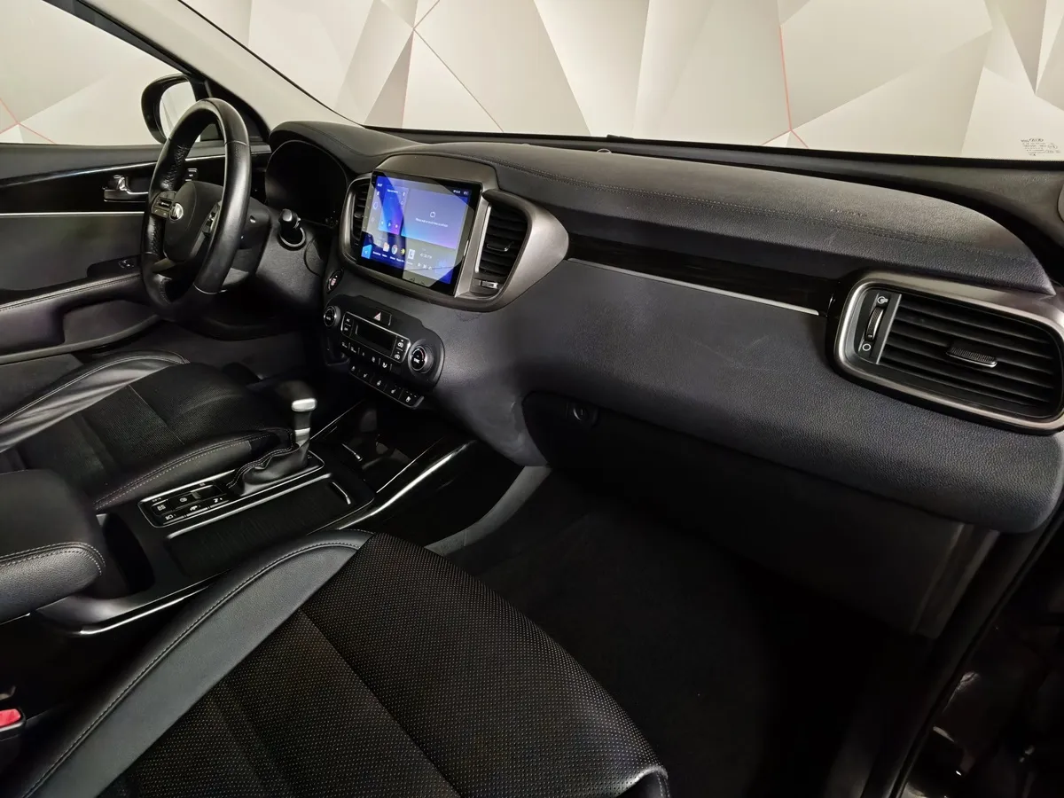 Kia Sorento 2.2 D AT AWD (5 мест) (200 л.с.) Comfort Черный в АВИЛОН. Слайд №13