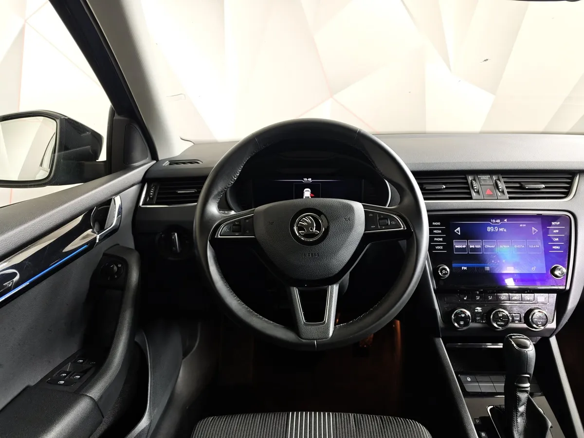Skoda Octavia 1.6 MPI AT (110 л.с.) Синий в АВИЛОН. Слайд №20