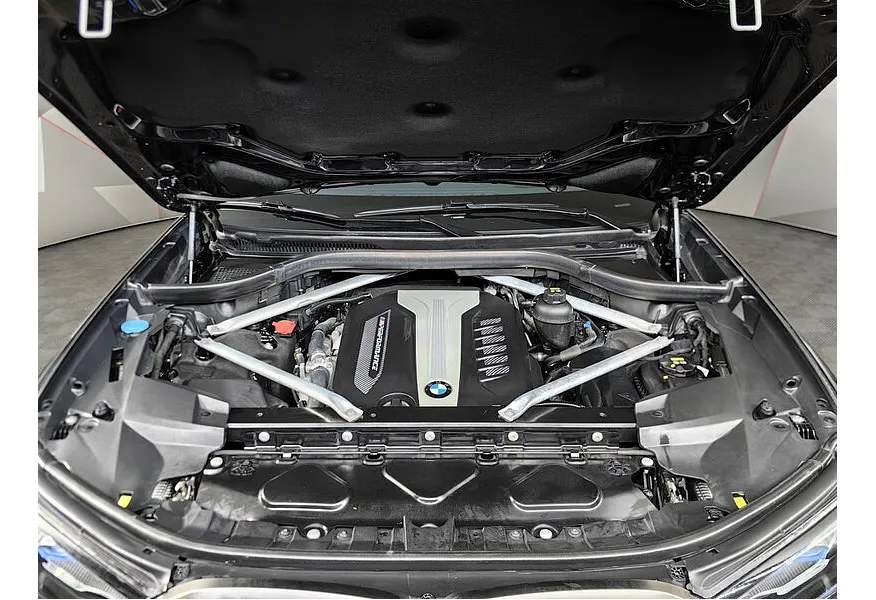 BMW X7 M50d M 50 Years Special Edition Черный в АВИЛОН. Слайд №10