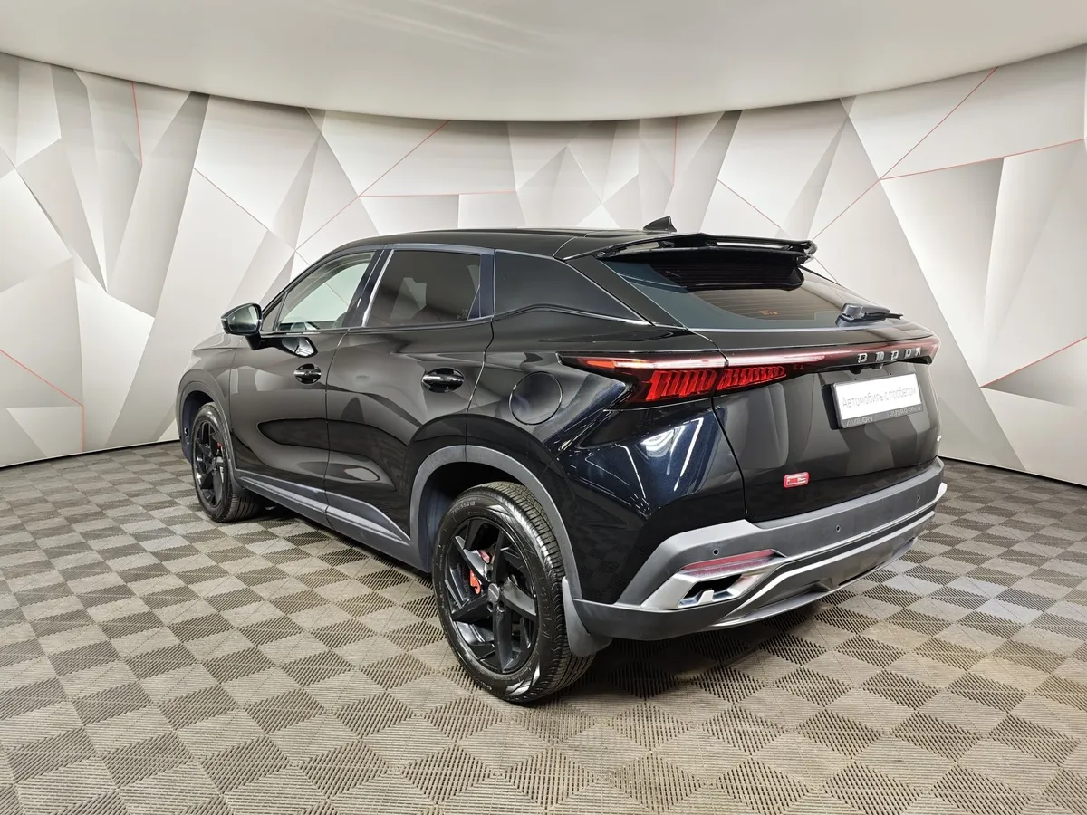 Omoda C5 1.6T DCT 4WD (150 л.с.) Supreme Черный в АВИЛОН. Слайд №4