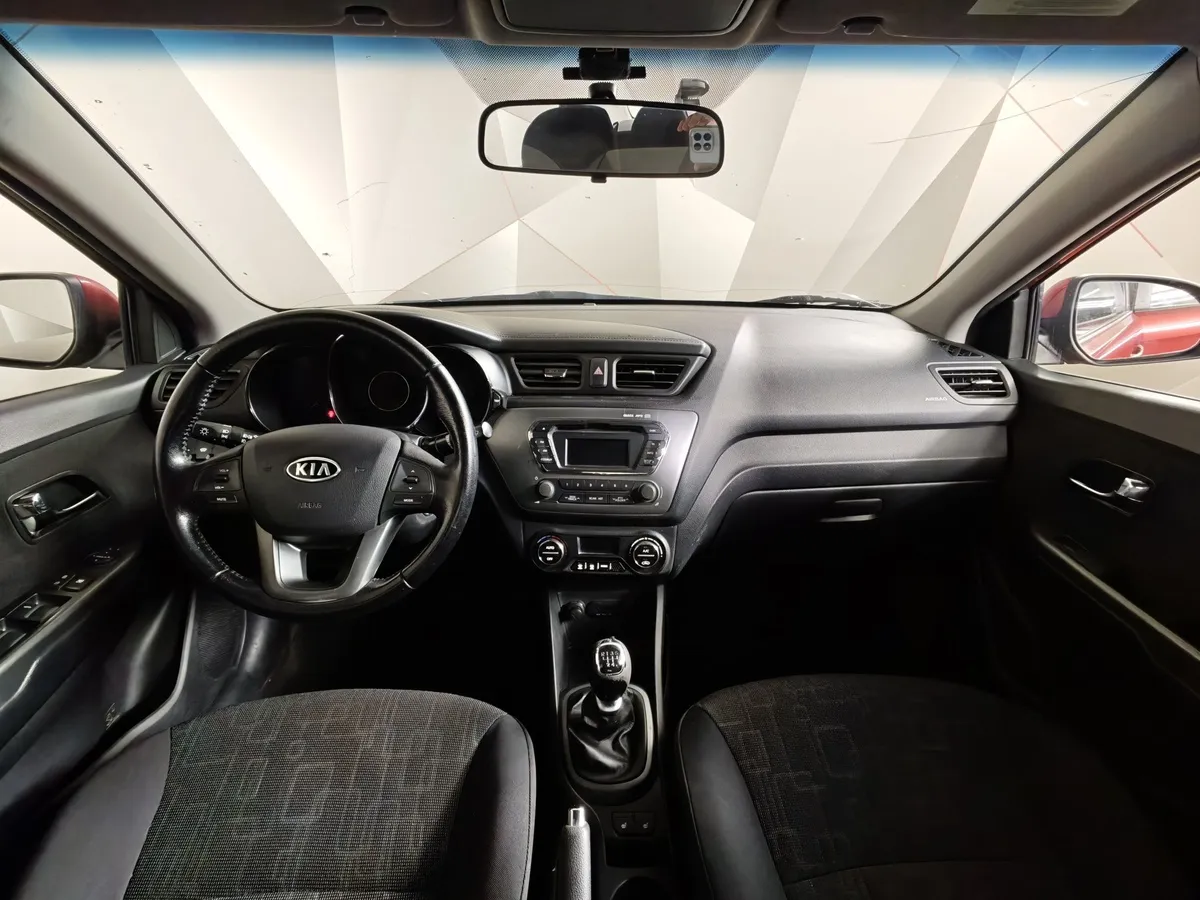 Kia Rio 1.6 MT (123 л.с.) Красный в АВИЛОН. Слайд №12