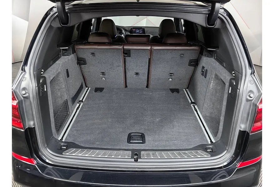 BMW X3 xDrive20d AT (190 л.с.) Черный в АВИЛОН. Слайд №9