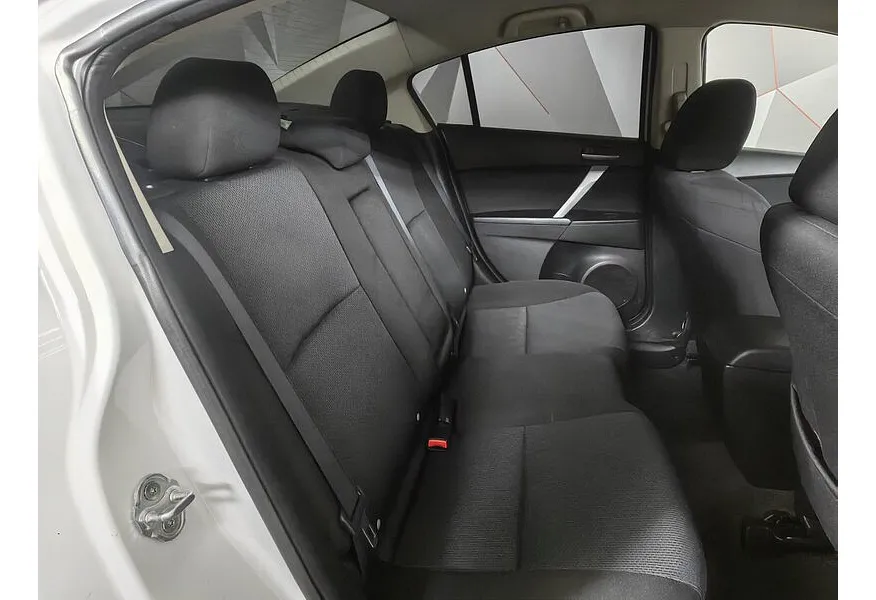 АВИЛОН - Mazda 3 1.6 AT (105 л.с.) Белый - slide 12