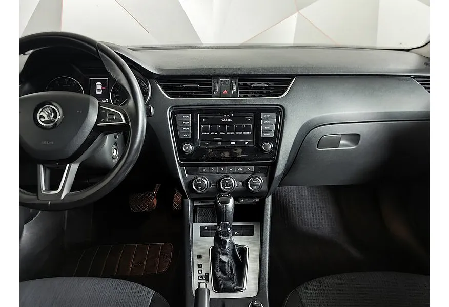 АВИЛОН - Skoda Octavia 1.4 TSI DSG (150 л.с.) Ambition Коричневый - slide 9
