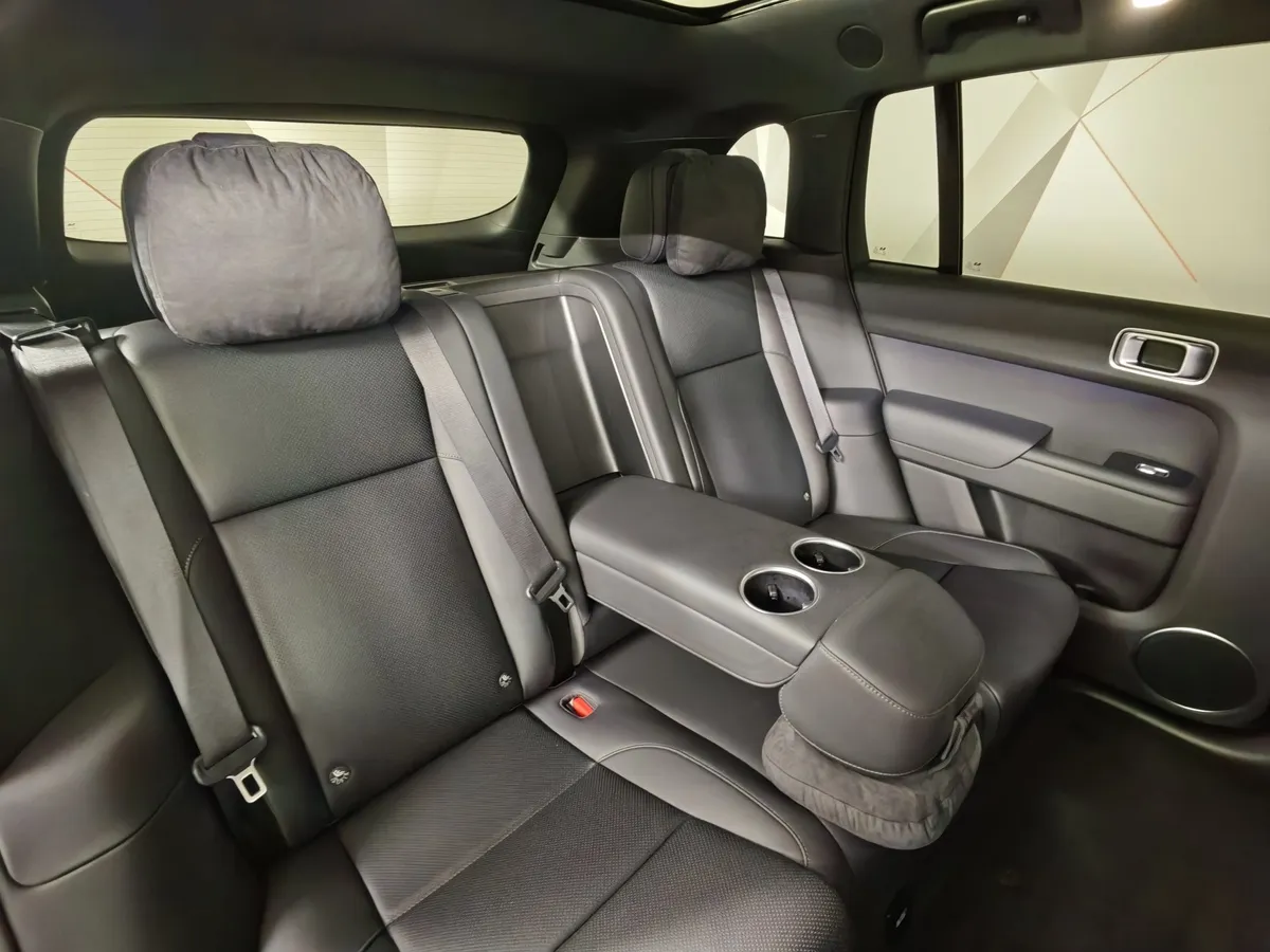 Li Auto L7 1.5 AT 4WD (449 л.с.) Ultra Черный в АВИЛОН. Слайд №16