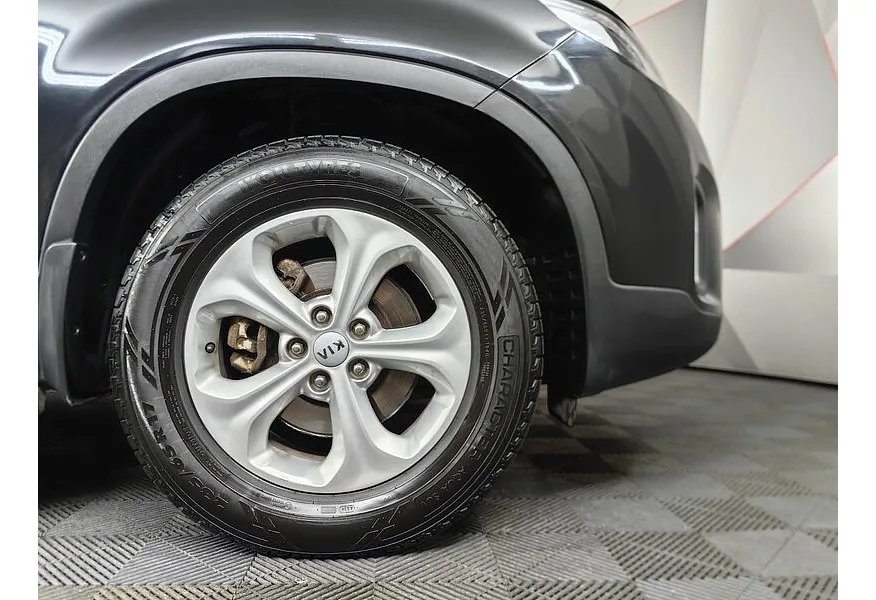 Kia Sorento 2.4 AT 4WD (175 л.с.) Luxe Черный в АВИЛОН. Слайд №18