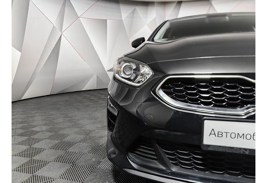 Kia Ceed 1.6 AT (130 л.с.) Luxe Черный в АВИЛОН. Слайд №10