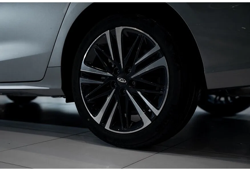 Chery Arrizo 8 1.6T DCT (150 л.с.) Ultra Black Серебристый в АВИЛОН. Слайд №18