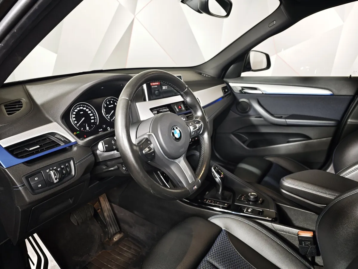 BMW X1 20i xDrive Steptronic AT (192 л.с.) Advantage Серый в АВИЛОН. Слайд №12