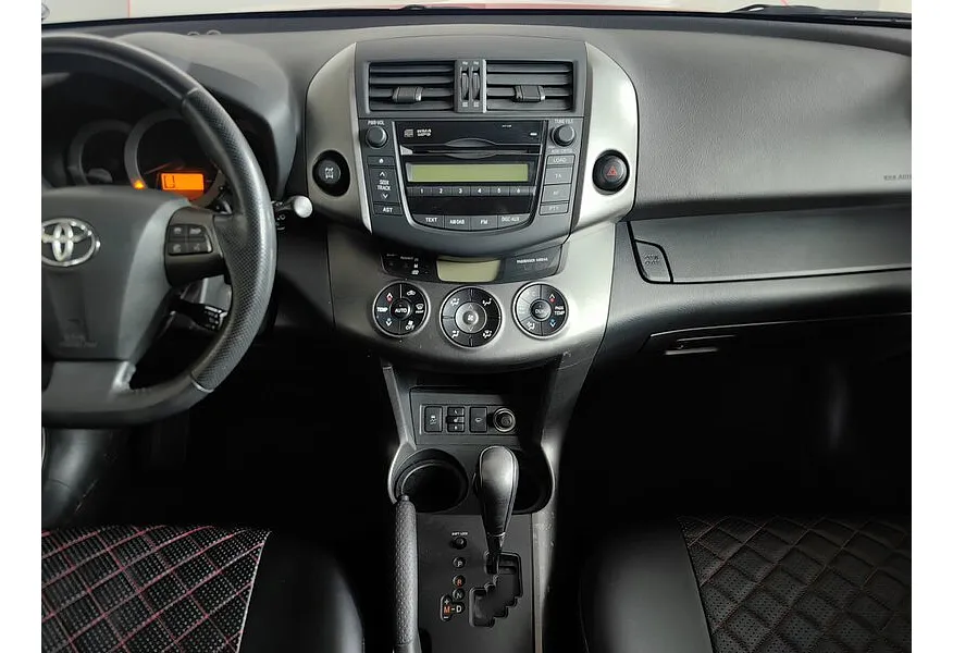 Toyota RAV4 2.0 CVT (158 л.с.) Красный в АВИЛОН. Слайд №15