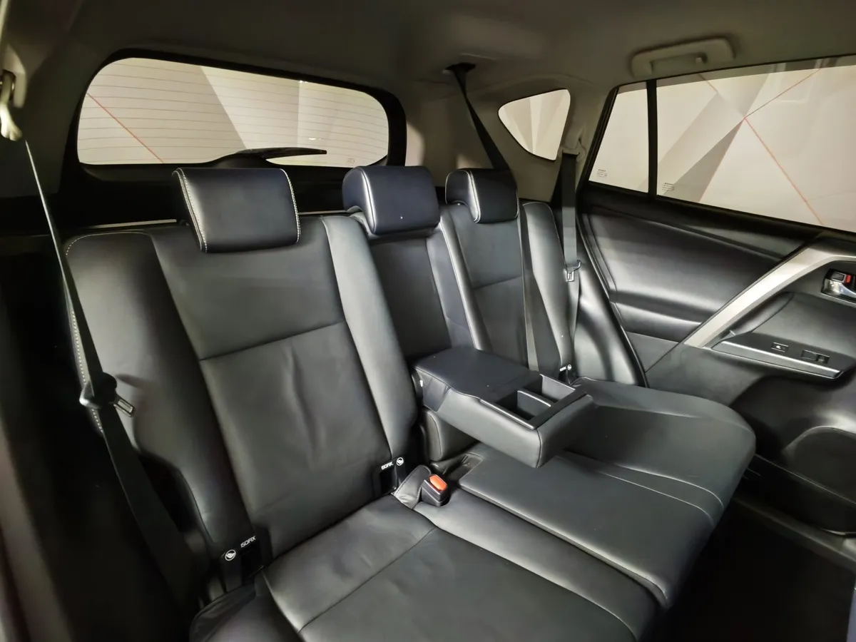Toyota RAV4 2.0 CVT AWD (146 л.с.) Классик Красный в АВИЛОН. Слайд №17