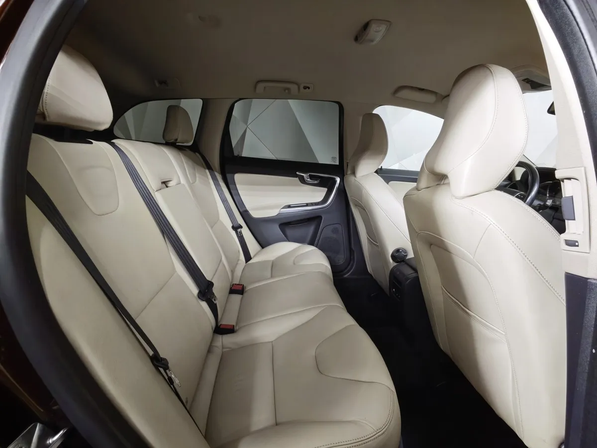Volvo XC60 2.4 D4 Geartronic AWD (181 л.с.) Красный в АВИЛОН. Слайд №15