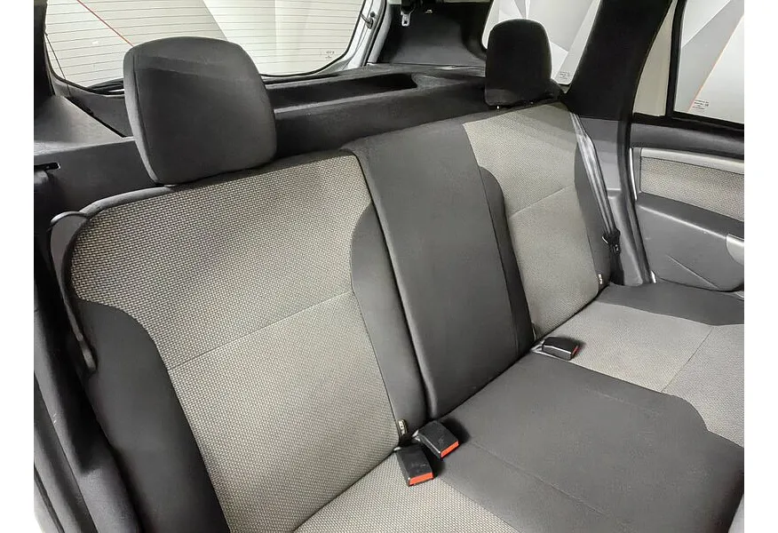 Renault Duster 2.0 MT 4x4 (143 л.с.) Белый в АВИЛОН. Слайд №16