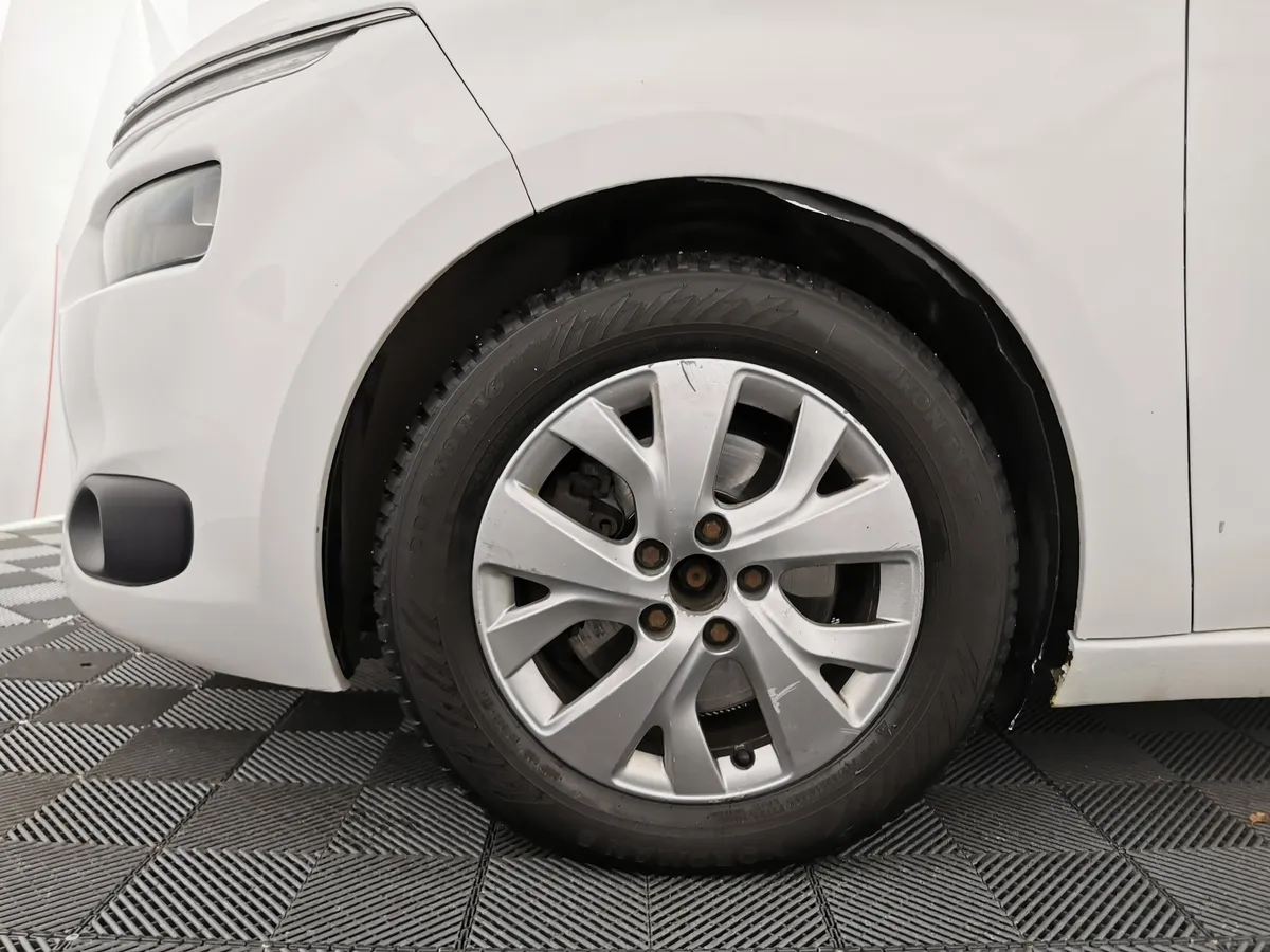 Citroen C4 Picasso 1.6 THP AT (150 л.с.) Белый в АВИЛОН. Слайд №9