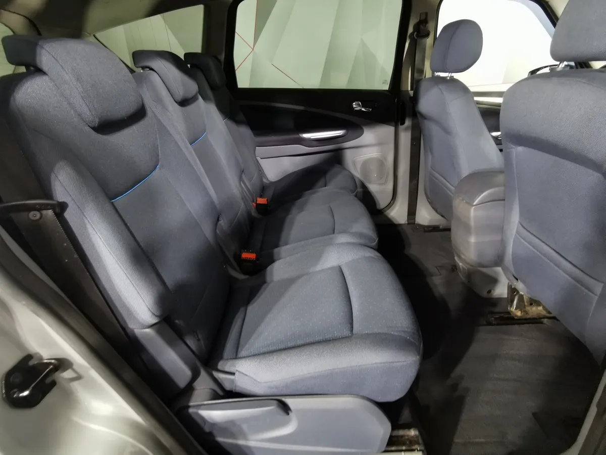 Ford S-Max 2.0 MT (145 л.с.) Белый в АВИЛОН. Слайд №14