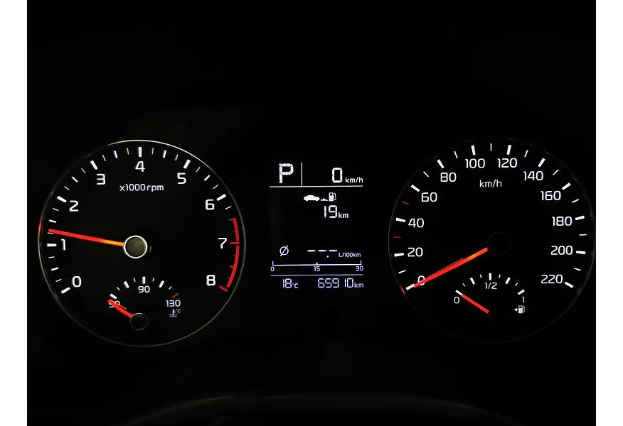 Kia Rio 1.6 AT (123 л.с.) Comfort Белый в АВИЛОН. Слайд №17