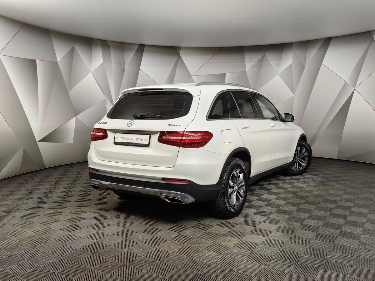 Mercedes-Benz GLC 250 9G-TRONIC 4MATIC (211 л.с.) Особая серия Белый в АВИЛОН. Слайд №2
