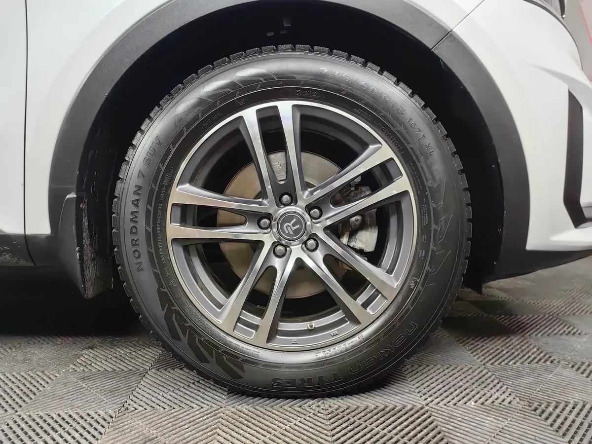 Kia Sorento 2.5 MPI 4WD AT (180 л.с.) Luxe Белый в АВИЛОН. Слайд №8