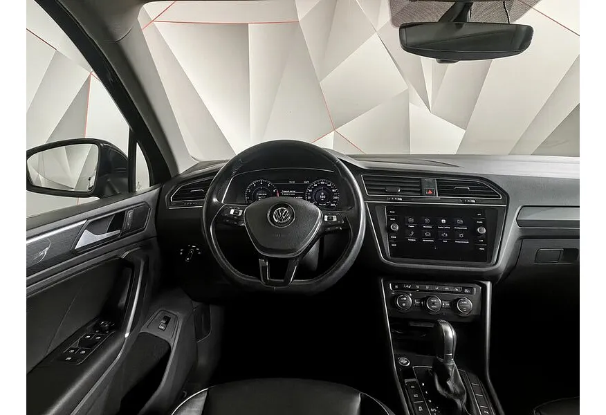 Volkswagen Tiguan 2.0 TSI 4Motion DSG (180 л.с.) Highline Черный в АВИЛОН. Слайд №19