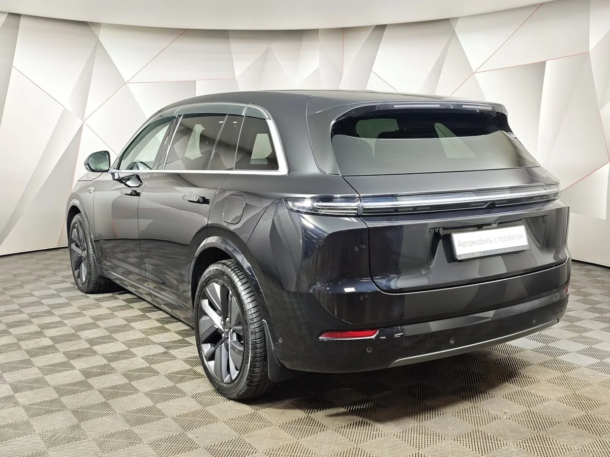 Li Auto L7 1.5 AT 4WD (449 л.с.) Ultra Черный в АВИЛОН. Слайд №4