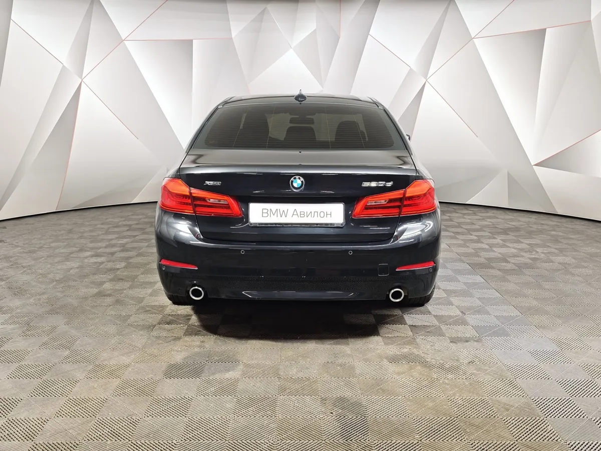 BMW 5 серия 520d xDrive Steptronic (190 л.с.) Черный в АВИЛОН. Слайд №4