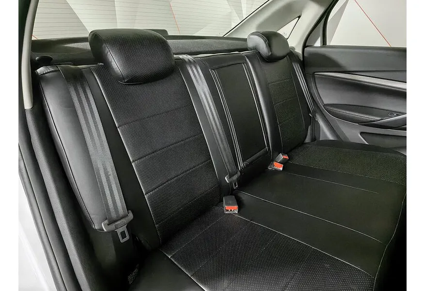 ВАЗ (Lada) Vesta 1.6 CVT (106 л.с.) Белый в АВИЛОН. Слайд №17