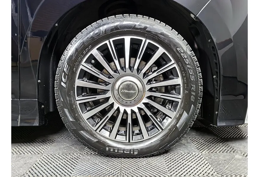 GAC M8 2.0T HEV AT (190 л.с.) GX Premium Серый в АВИЛОН. Слайд №9