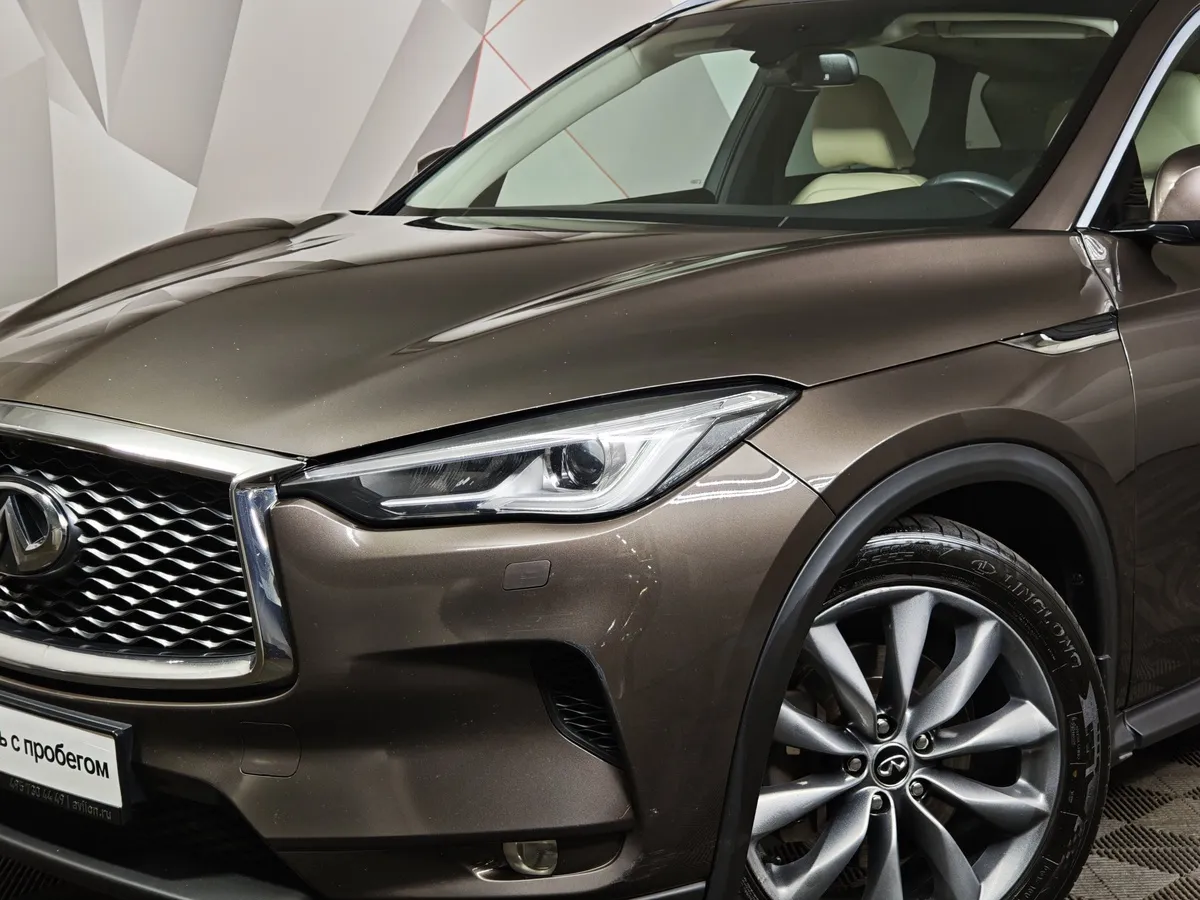 Infiniti QX50 2.0 VC-T CVT AWD (249 л.с.) Коричневый в АВИЛОН. Слайд №10