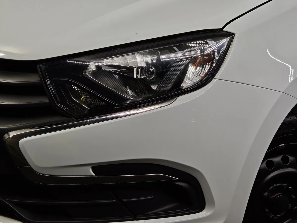ВАЗ (Lada) Granta 1.6 MT 8кл (87 л.с.) Белый в АВИЛОН. Слайд №10