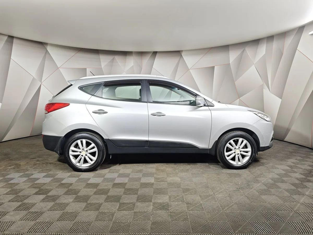 Hyundai ix35 2.0 AT (150 л.с.) Comfort Серебристый в АВИЛОН. Слайд №6