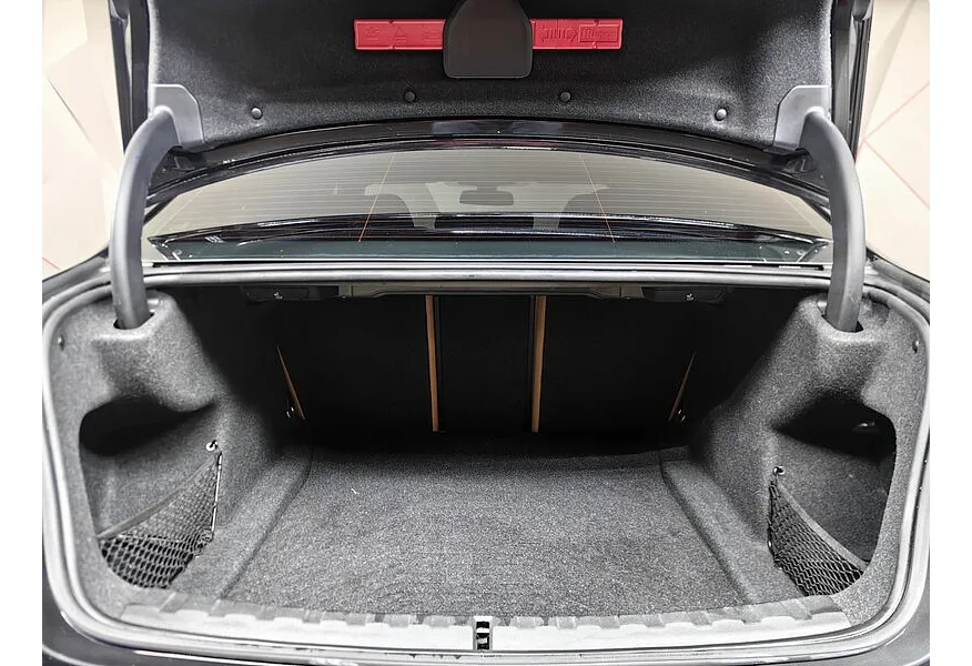 BMW 3 серия 318d Steptronic (150 л.с.) Черный в АВИЛОН. Слайд №9