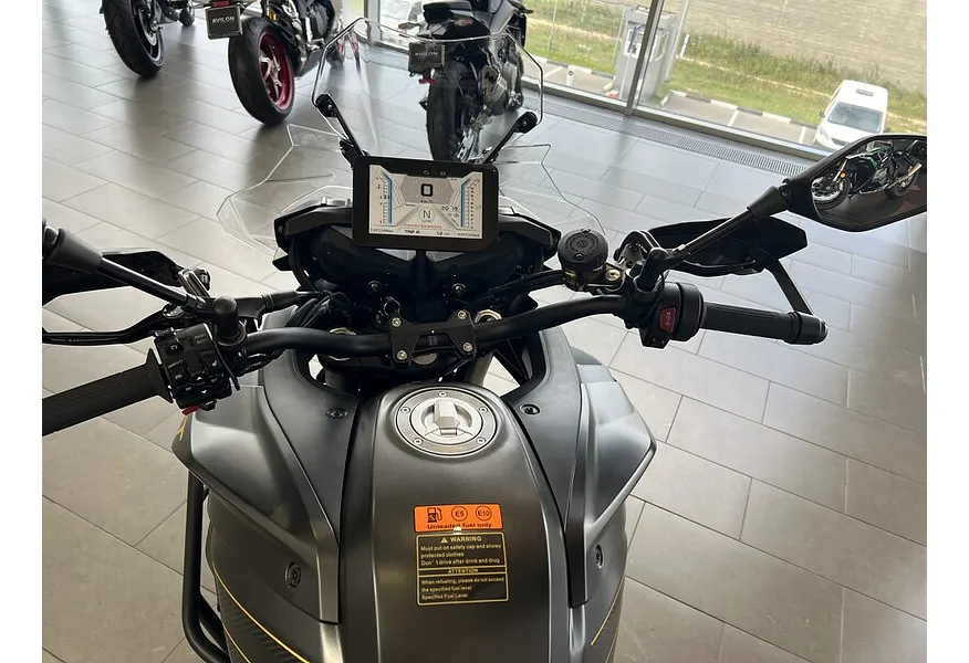 QJMOTOR SRT 900SX 900 см³ (95 л.с.) (95) 904 Черный в АВИЛОН. Слайд №8 QJMOTOR SRT 900SX 900 см³ (95 л.с.) (95) 904 Черный в АВИЛОН. Слайд №8