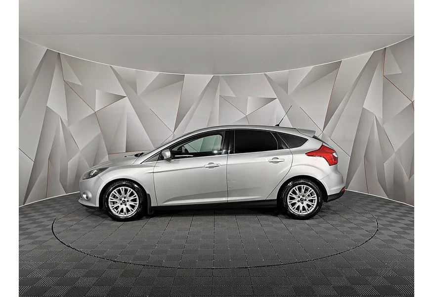 Ford Focus 1.6 PowerShift (125 л.с.) Titanium Серебристый в АВИЛОН. Слайд №5