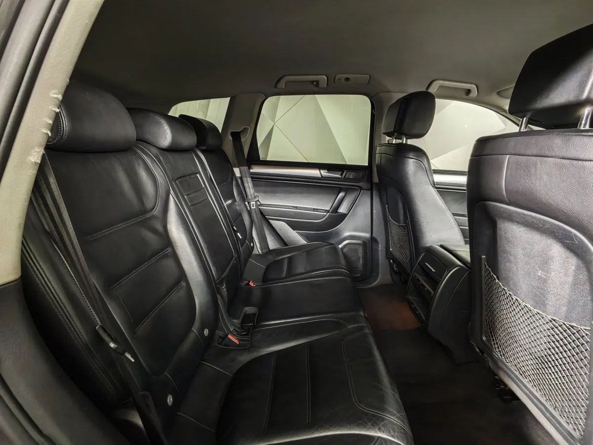 Volkswagen Touareg 3.6 FSI Tiptronic 4Motion (249 л.с.) V6 FSI Серый в АВИЛОН. Слайд №16