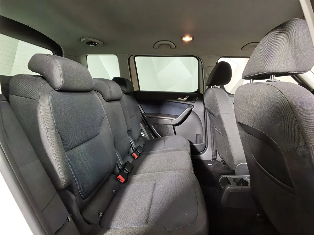 Skoda Yeti 1.2 TSI DSG (105 л.с.) Active Белый в АВИЛОН. Слайд №14