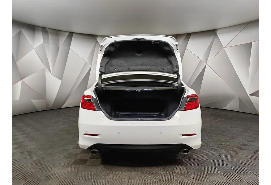 Toyota Camry 3.5 AT (249 л.с.) Белый в АВИЛОН. Слайд №12