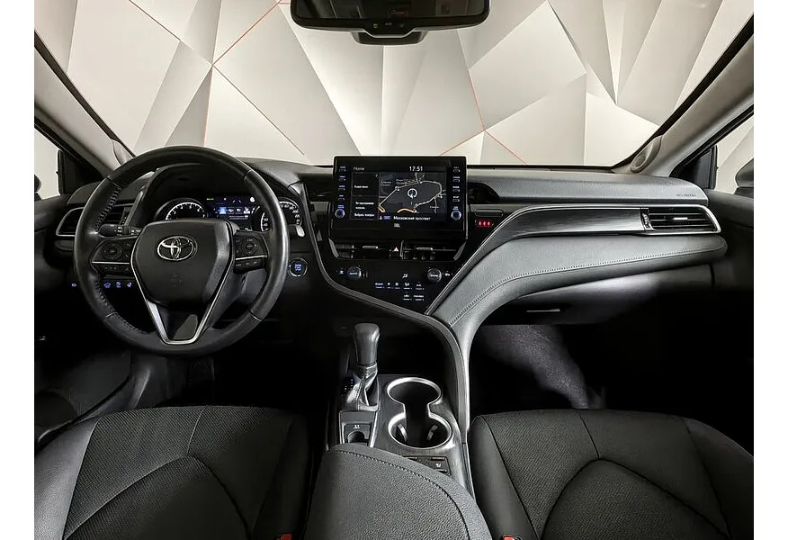 Toyota Camry 2.5 AT (200 л.с.) Белый в АВИЛОН. Слайд №14