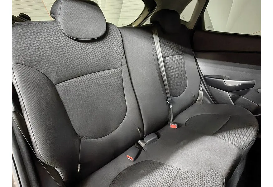 Kia Rio 1.4 AT (107 л.с.) Коричневый в АВИЛОН. Слайд №16