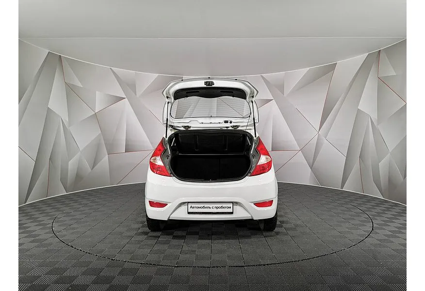 Hyundai Solaris 1.4 MT (107 л.с.) Active Белый в АВИЛОН. Слайд №12