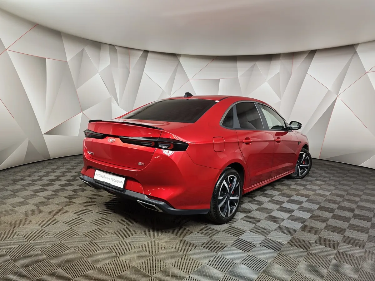 Kaiyi E5 1.5 CVT 2WD (147 л.с.) Luxury Красный в АВИЛОН. Слайд №2