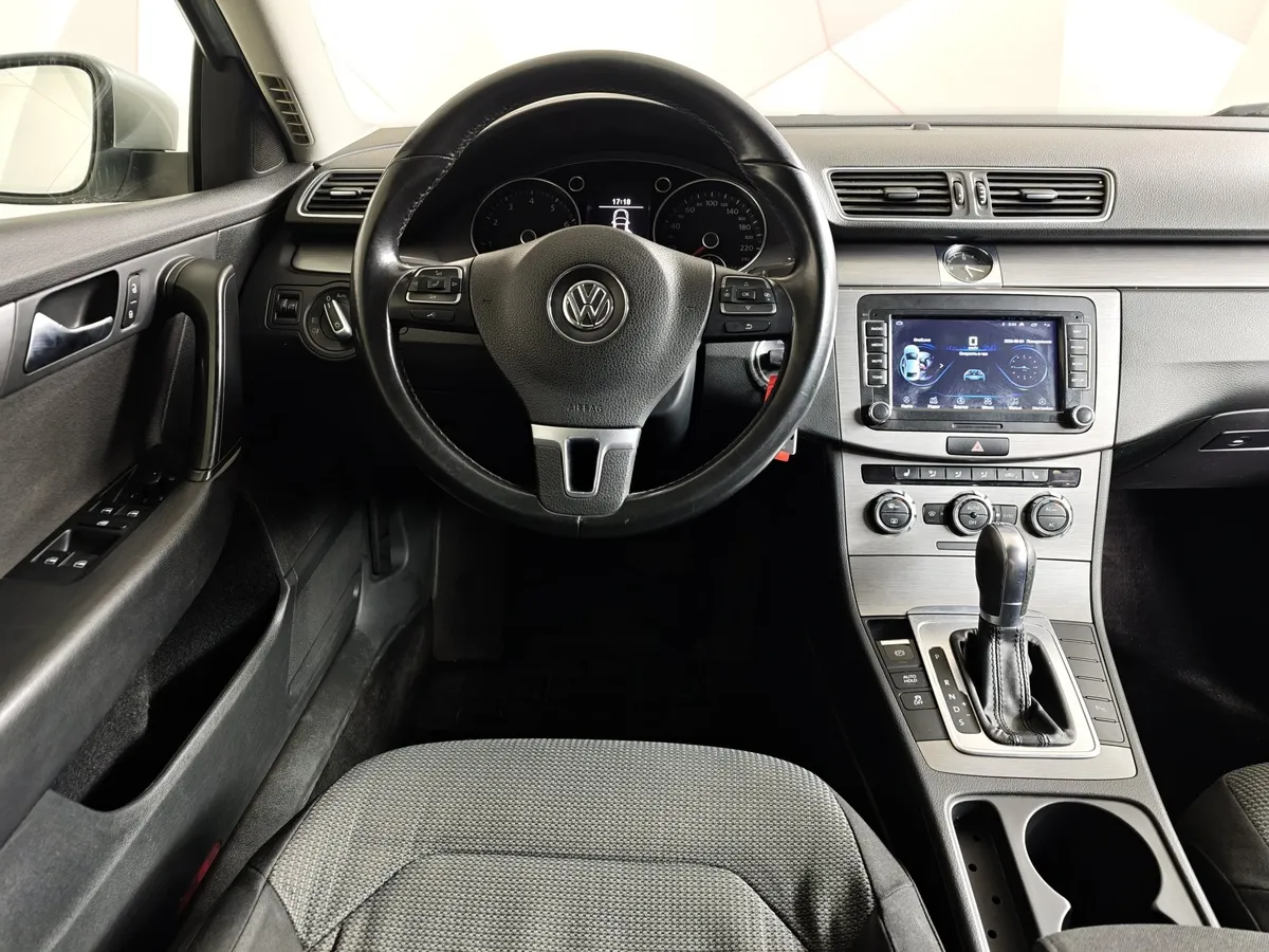 Volkswagen Passat 1.8 TSI DSG (160 л.с.) Серебристый в АВИЛОН. Слайд №20