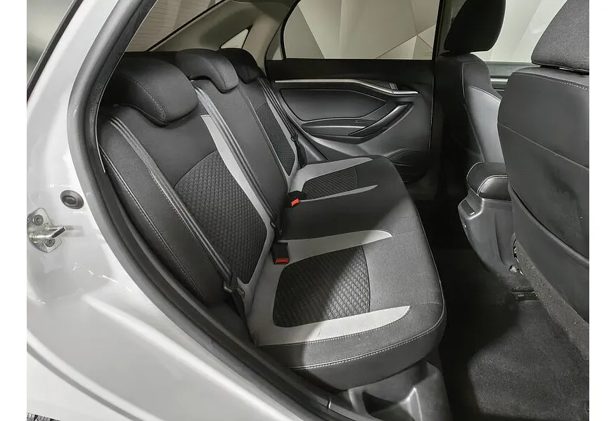ВАЗ (Lada) Vesta 1.6 MT (106 л.с.) Белый в АВИЛОН. Слайд №10