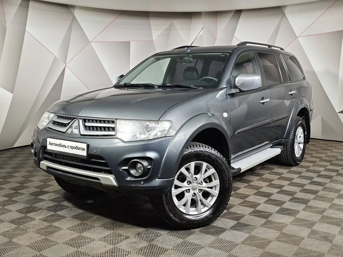 Mitsubishi Pajero Sport 2.5 DI-D AT AWD (178 л.с.) Серый в АВИЛОН. Слайд №1