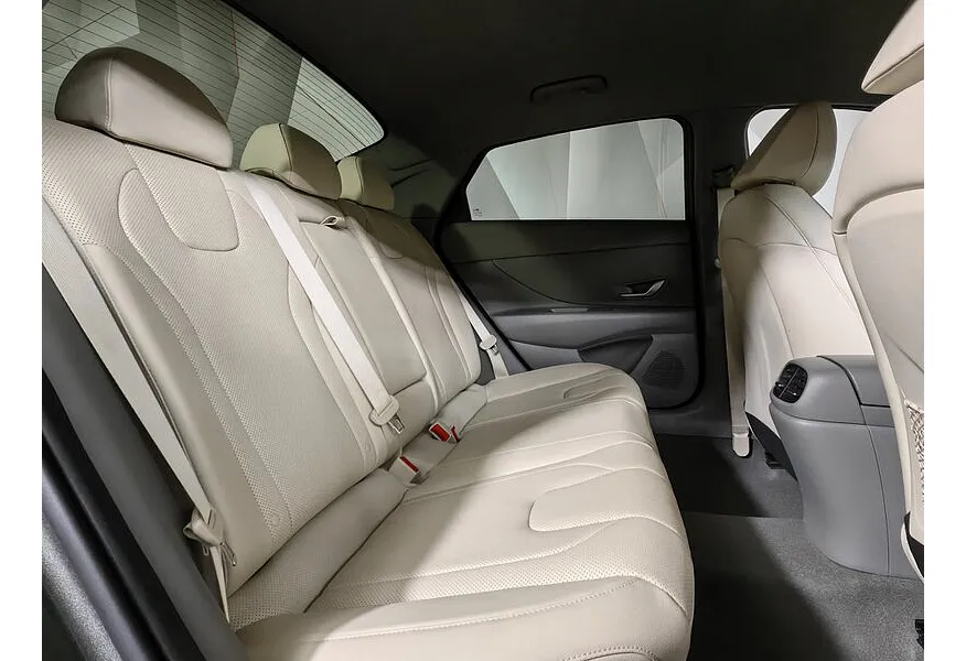 Hyundai Elantra 1.6 AT (128 л.с.) Elegance + Smart Sense Серый в АВИЛОН. Слайд №15