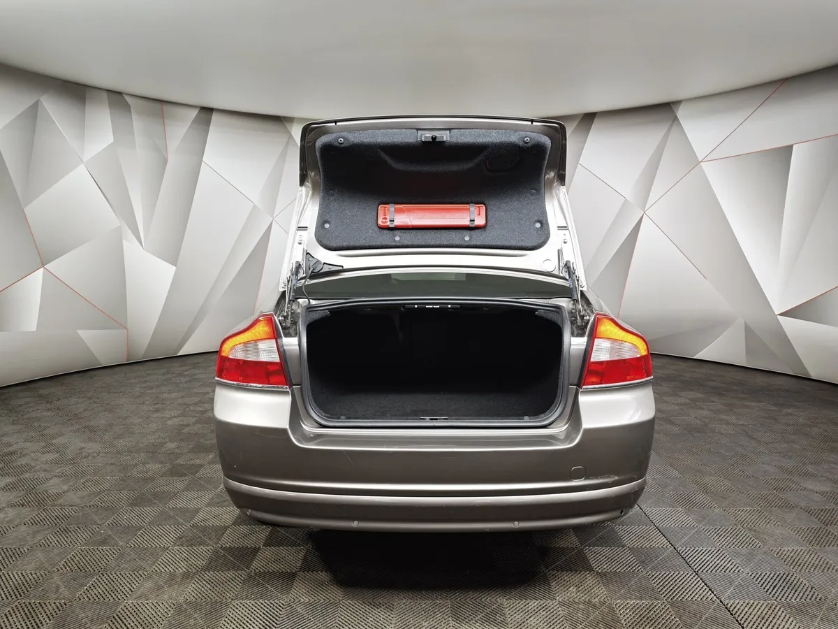 Volvo S80 2.5 Turbo Geartronic (231 л.с.) Коричневый в АВИЛОН. Слайд №11
